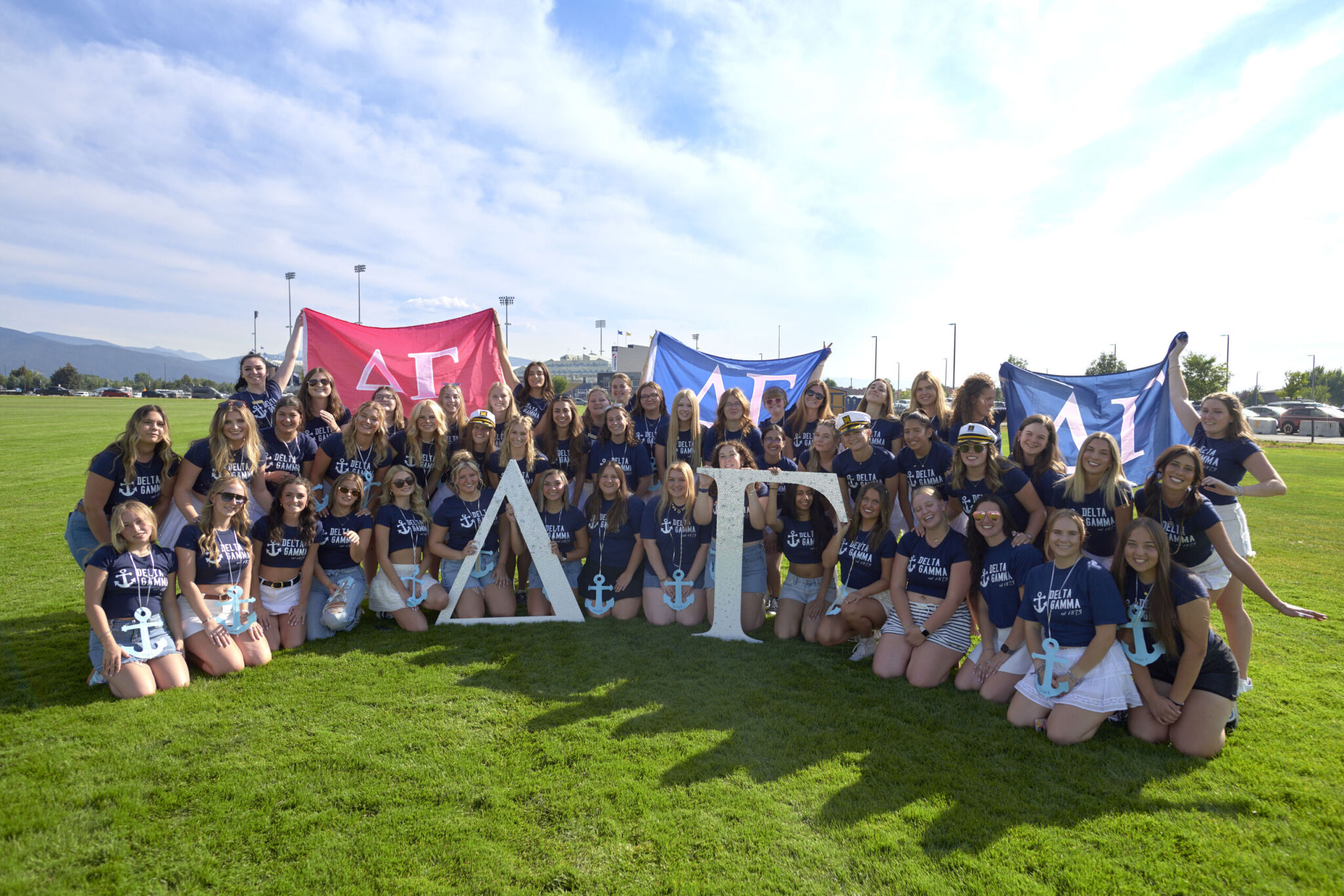 women of Delta Gamma