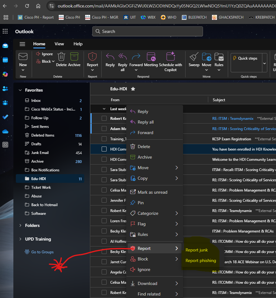 Outlook screenahot indicating the report button
